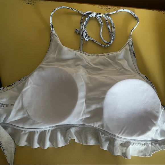 floral ruffle halter bikini top - Picture 8 of 9